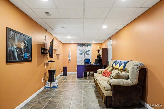 1580 Kelly Court, Washington, MO 63090