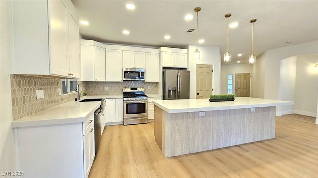 3205 Townsend Hall Court, Las Vegas, NV 89135