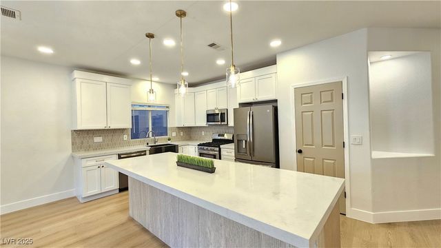 3205 Townsend Hall Court, Las Vegas, NV 89135