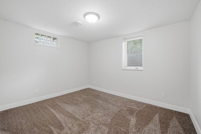 840 Grand Blvd, Evansdale, IA 50707