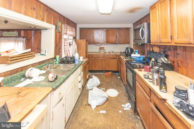 2100 SINGERLY RD, Elkton, MD 21921