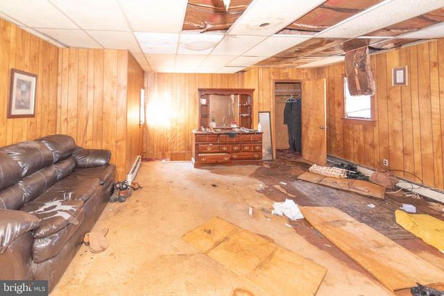 2100 SINGERLY RD, Elkton, MD 21921