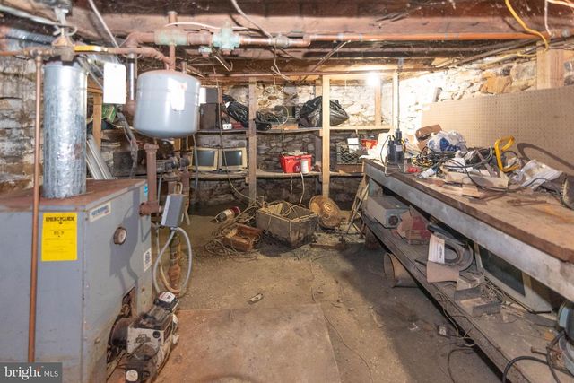 2100 SINGERLY RD, Elkton, MD 21921