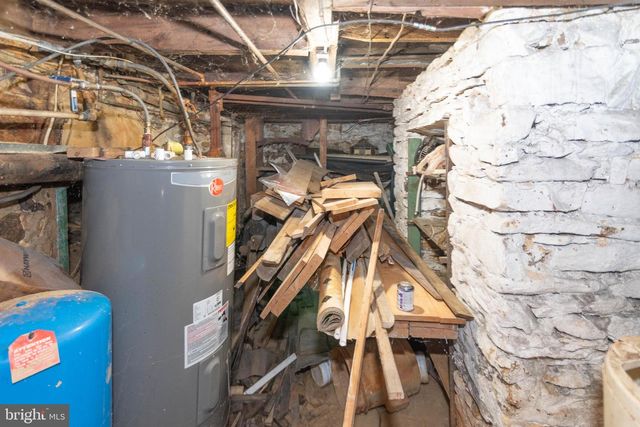 2100 SINGERLY RD, Elkton, MD 21921