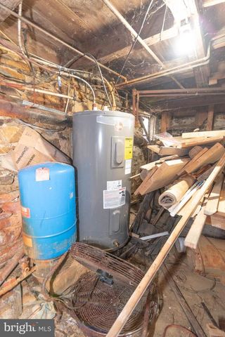 2100 SINGERLY RD, Elkton, MD 21921