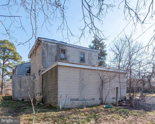 2100 SINGERLY RD, Elkton, MD 21921