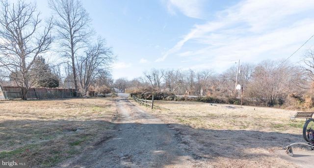 2100 SINGERLY RD, Elkton, MD 21921