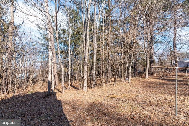 2100 SINGERLY RD, Elkton, MD 21921