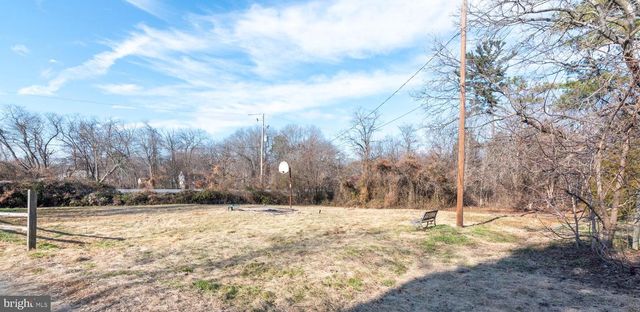 2100 SINGERLY RD, Elkton, MD 21921