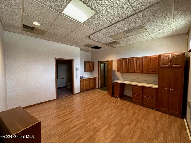 11 Murray Street, Glens Falls, NY 12801