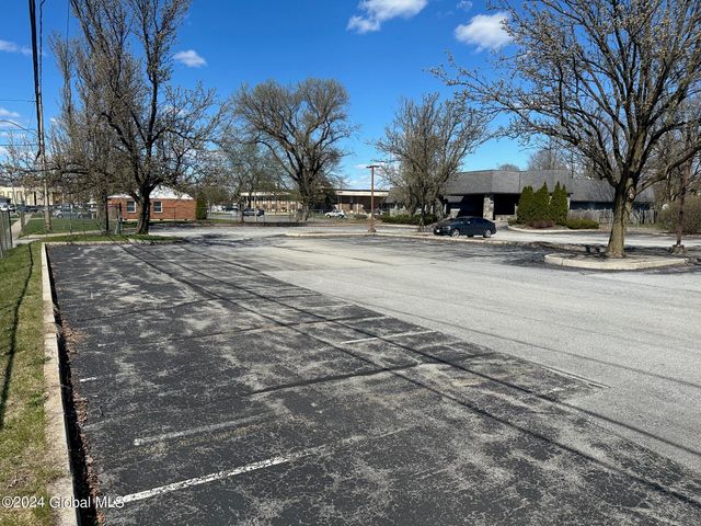 11 Murray Street, Glens Falls, NY 12801