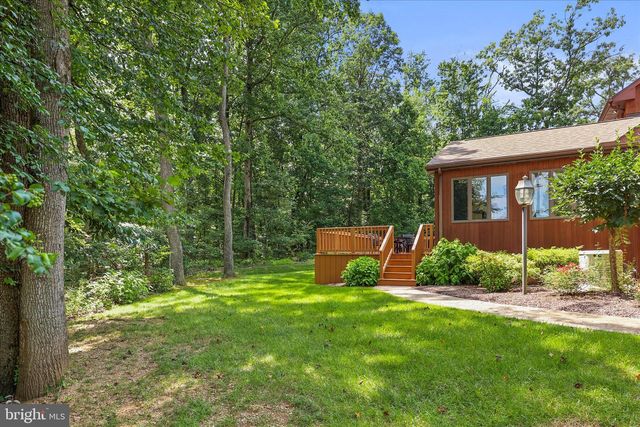 1990 SHULTON DR, York, PA 17406