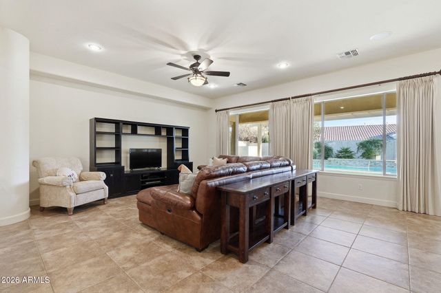 3811 E San Mateo Way, Chandler, AZ 85249