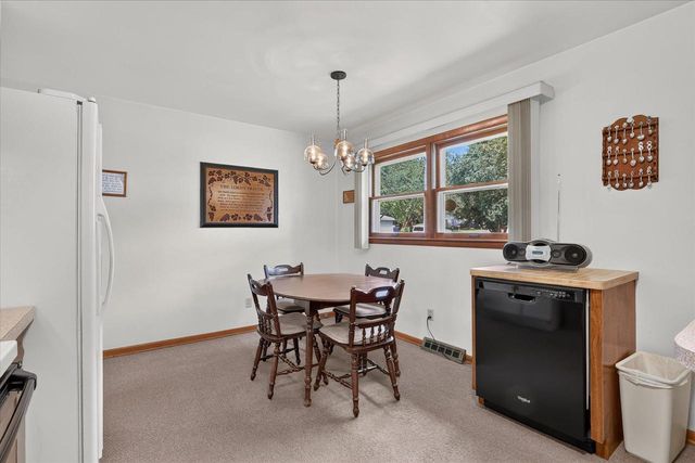 2016 Moreland Drive, Janesville, WI 53548