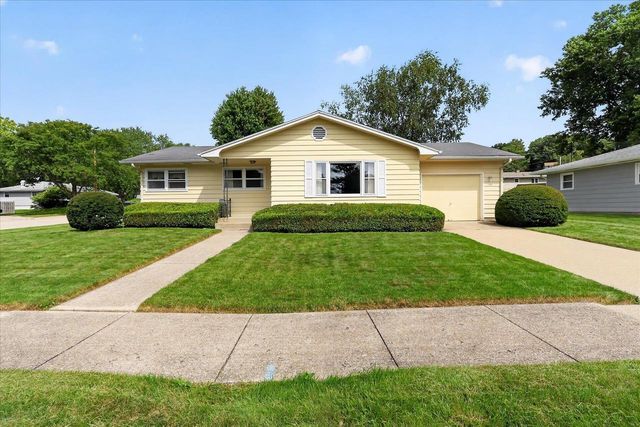 2016 Moreland Drive, Janesville, WI 53548