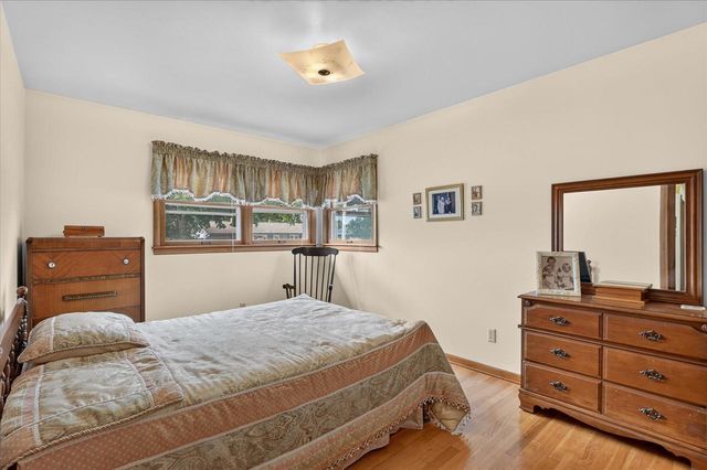 2016 Moreland Drive, Janesville, WI 53548