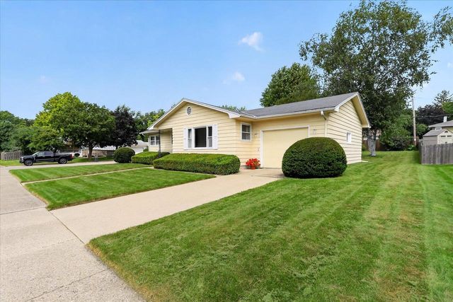 2016 Moreland Drive, Janesville, WI 53548