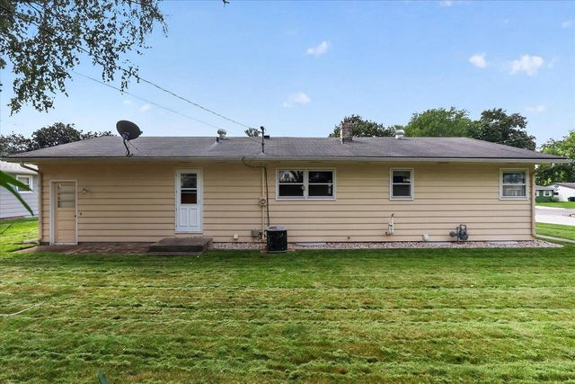 2016 Moreland Drive, Janesville, WI 53548