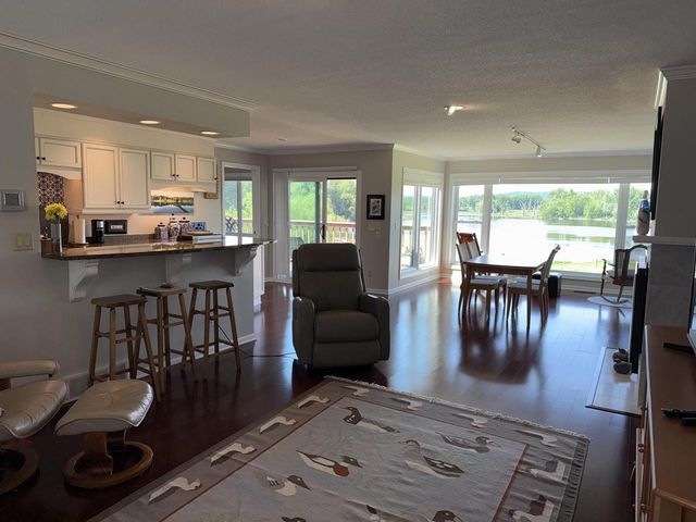 3350 Bayside COURT, La Crosse, WI 54601