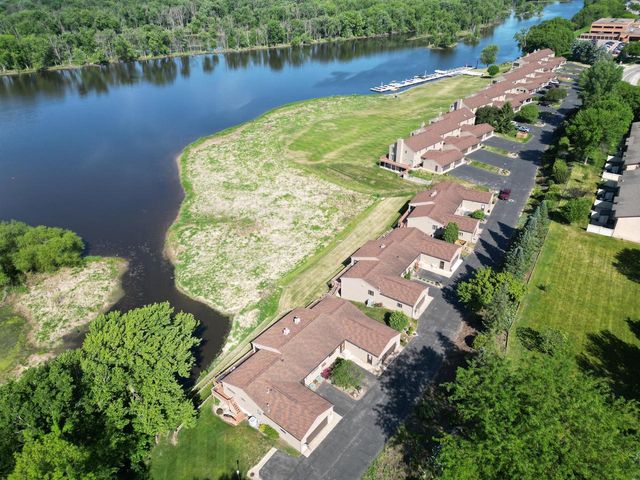 3350 Bayside COURT, La Crosse, WI 54601