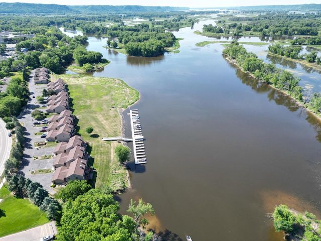 3350 Bayside COURT, La Crosse, WI 54601