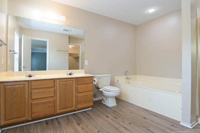 8426 Cross Spring, San Antonio, TX 78251