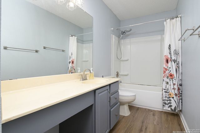 8426 Cross Spring, San Antonio, TX 78251