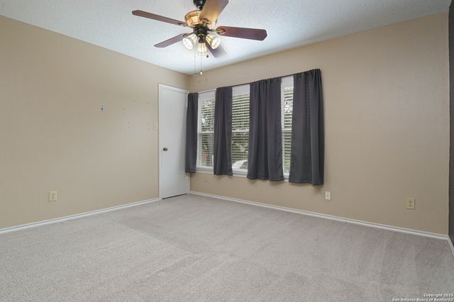 8426 Cross Spring, San Antonio, TX 78251