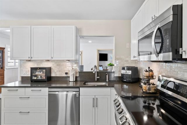 3906 W VASCONIA STREET, Tampa, FL 33629