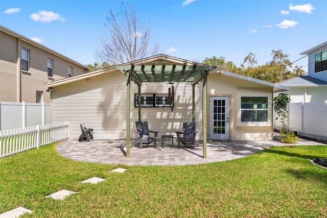 3906 W VASCONIA STREET, Tampa, FL 33629