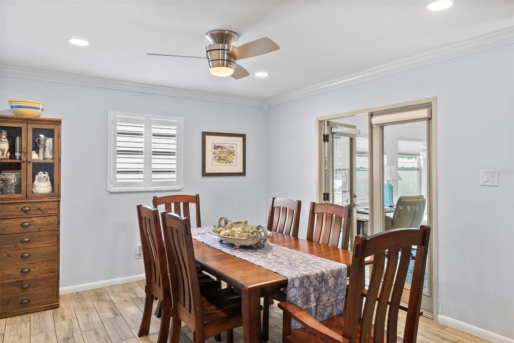 Image 14 of property listing at 3906 W VASCONIA STREET, Tampa, FL 33629