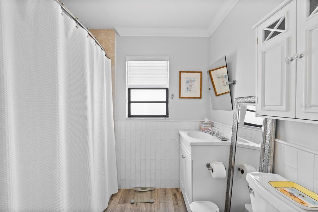 Image 21 of property listing at 3906 W VASCONIA STREET, Tampa, FL 33629