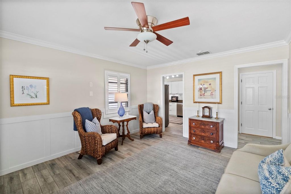 Image 9 of property listing at 3906 W VASCONIA STREET, Tampa, FL 33629