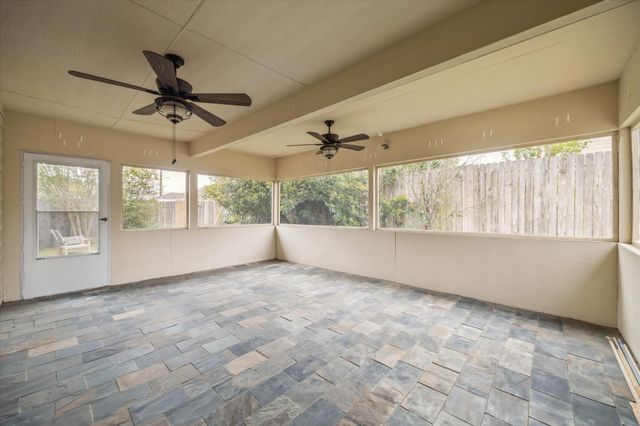 9842 Lynette Falls Drive, Houston, TX 77095