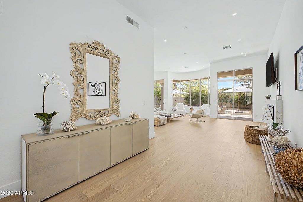 10671 E CARIBBEAN Lane, Scottsdale, AZ 85255 — photo 4