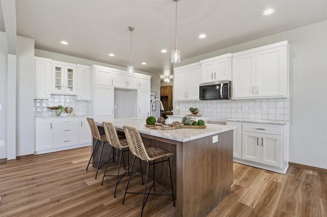221 KERRIGAN DRIVE, Wrightstown, WI 54180