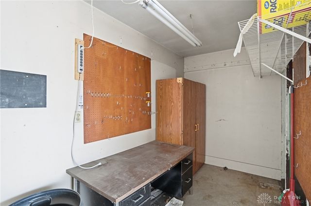 608 W Washington Street, New Carlisle, OH 45344