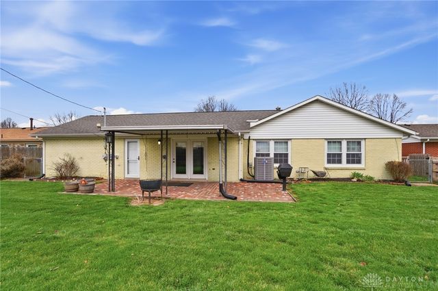 608 W Washington Street, New Carlisle, OH 45344