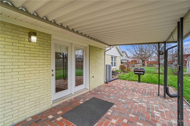 608 W Washington Street, New Carlisle, OH 45344