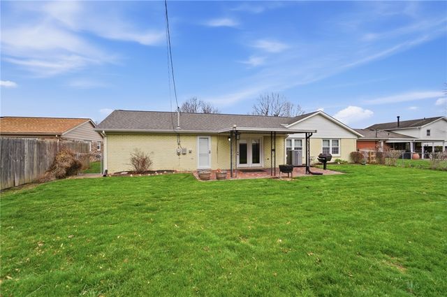 608 W Washington Street, New Carlisle, OH 45344