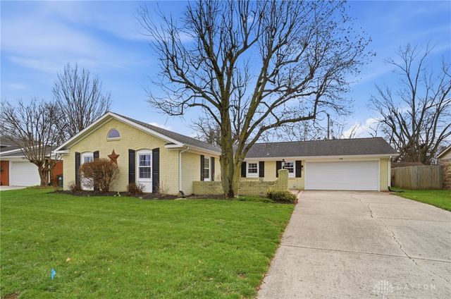 608 W Washington Street, New Carlisle, OH 45344