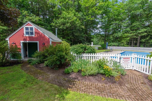 208 Benjamin Wentworth Drive, Tamworth, NH 03817