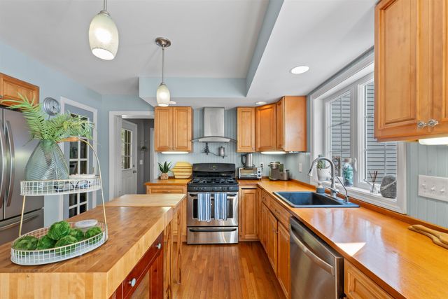 208 Benjamin Wentworth Drive, Tamworth, NH 03817