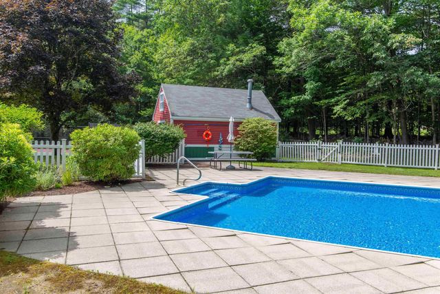 208 Benjamin Wentworth Drive, Tamworth, NH 03817