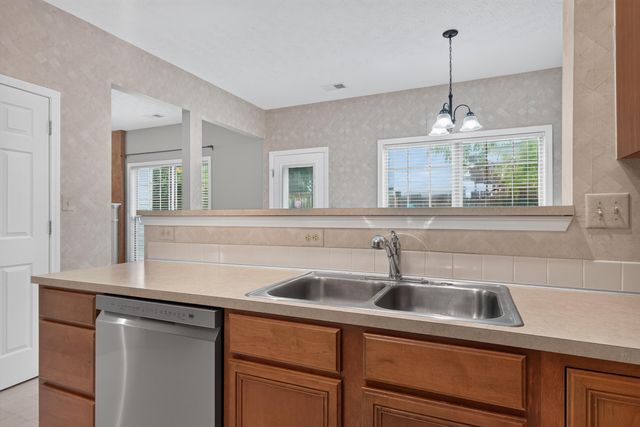 2193 Shaker Run Road, Lexington, KY 40509