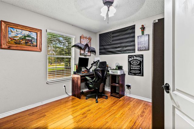 114 Dickens S, Livingston, TX 77351