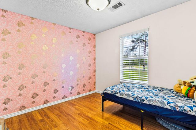 114 Dickens S, Livingston, TX 77351