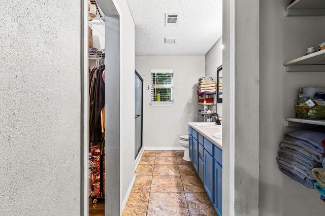 114 Dickens S, Livingston, TX 77351