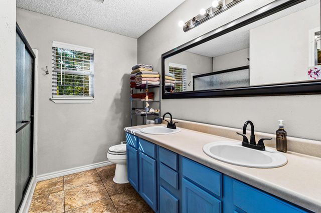 114 Dickens S, Livingston, TX 77351