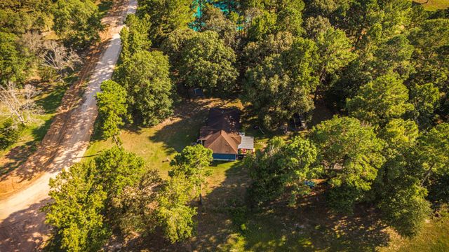 114 Dickens S, Livingston, TX 77351